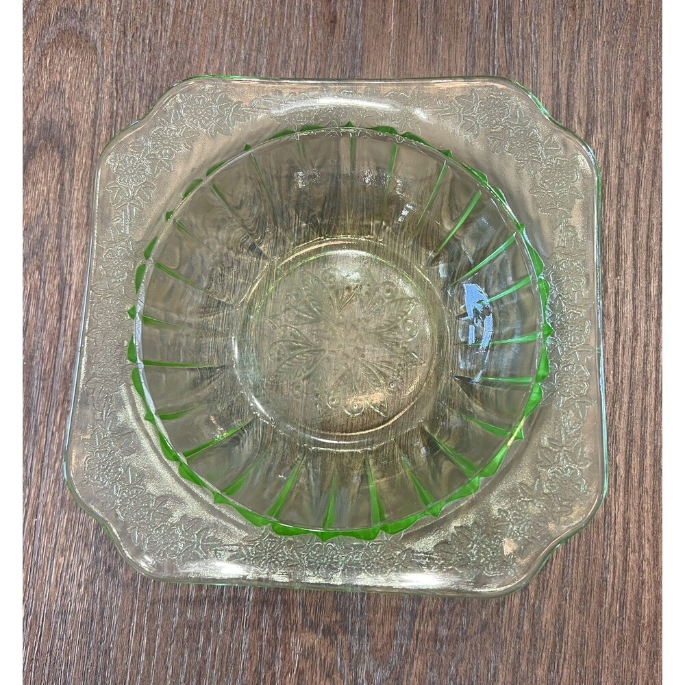 Jeannette Adam Uranium Vaseline Glass Bowl 8” Square Depression UV Glow Green - Picture 4 of 9